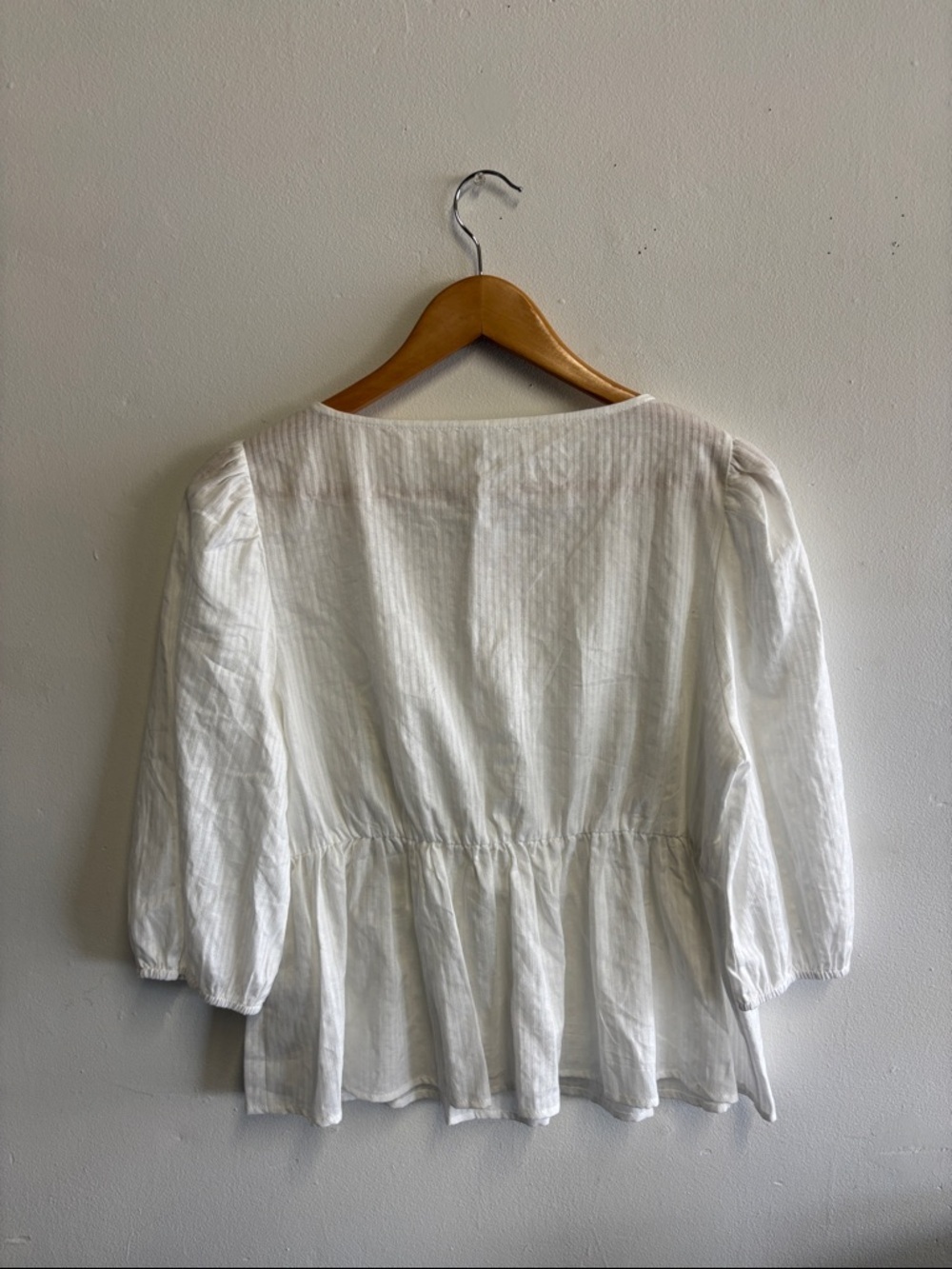 Women's White Button-Front Peplum Blouse 100% Cotton - Picture 3 of 3